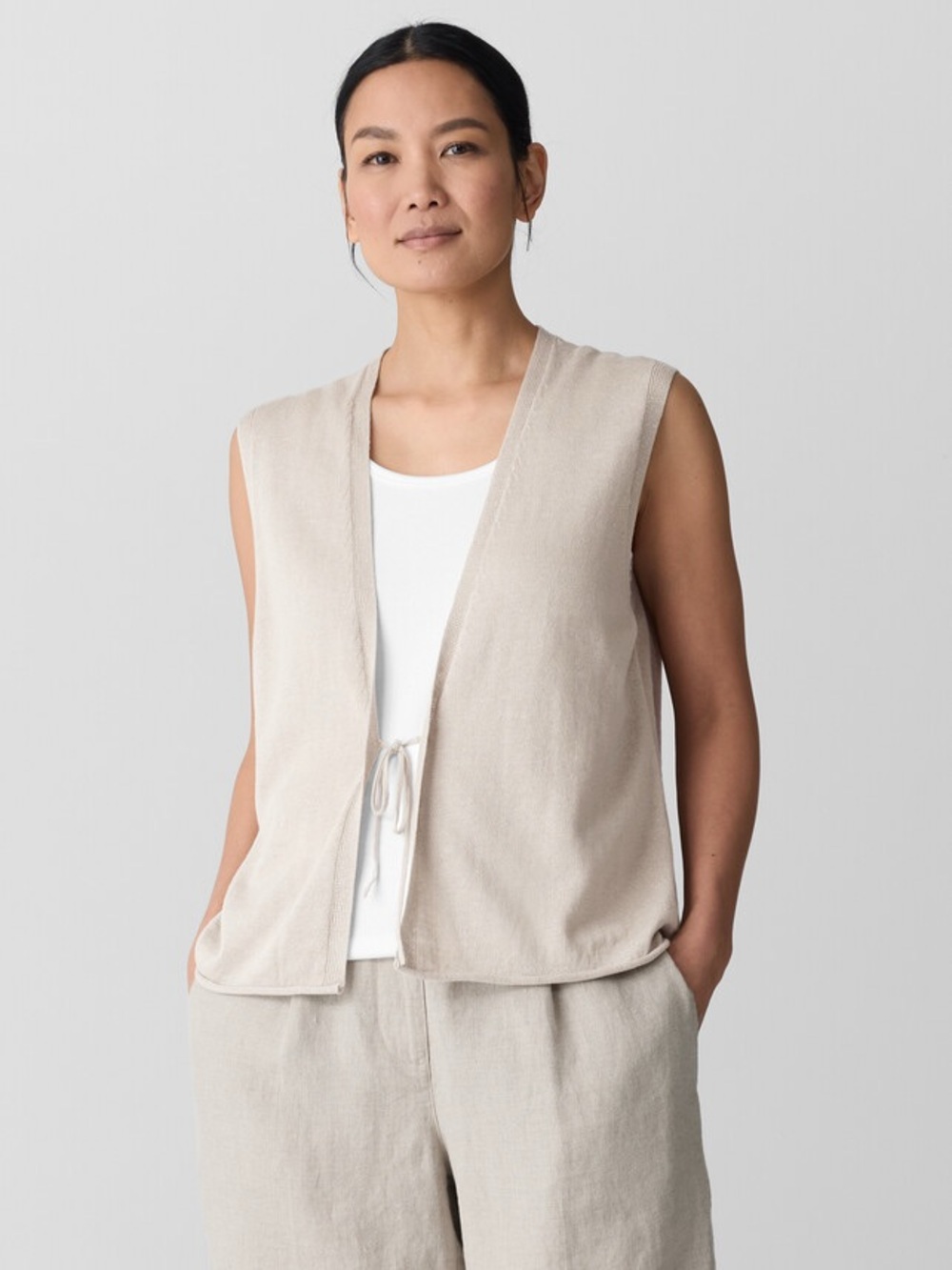 Eileen Fisher organic linen, cotton, V-neck vest size medium new with tag